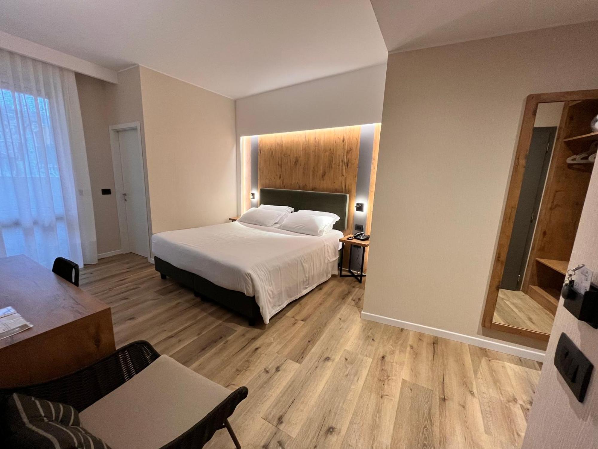 Hotel America Trydent Zewnętrze zdjęcie