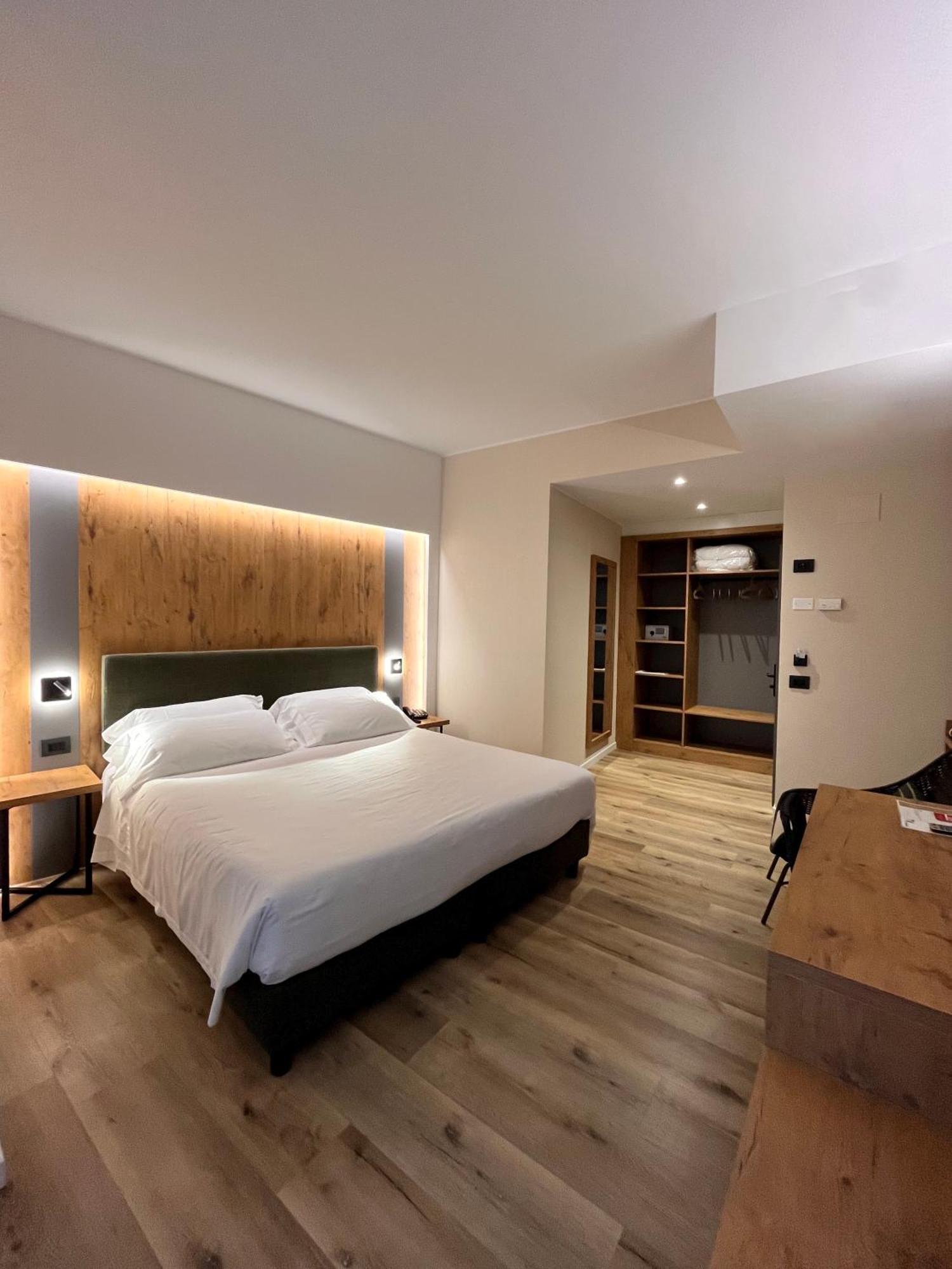 Hotel America Trydent Zewnętrze zdjęcie