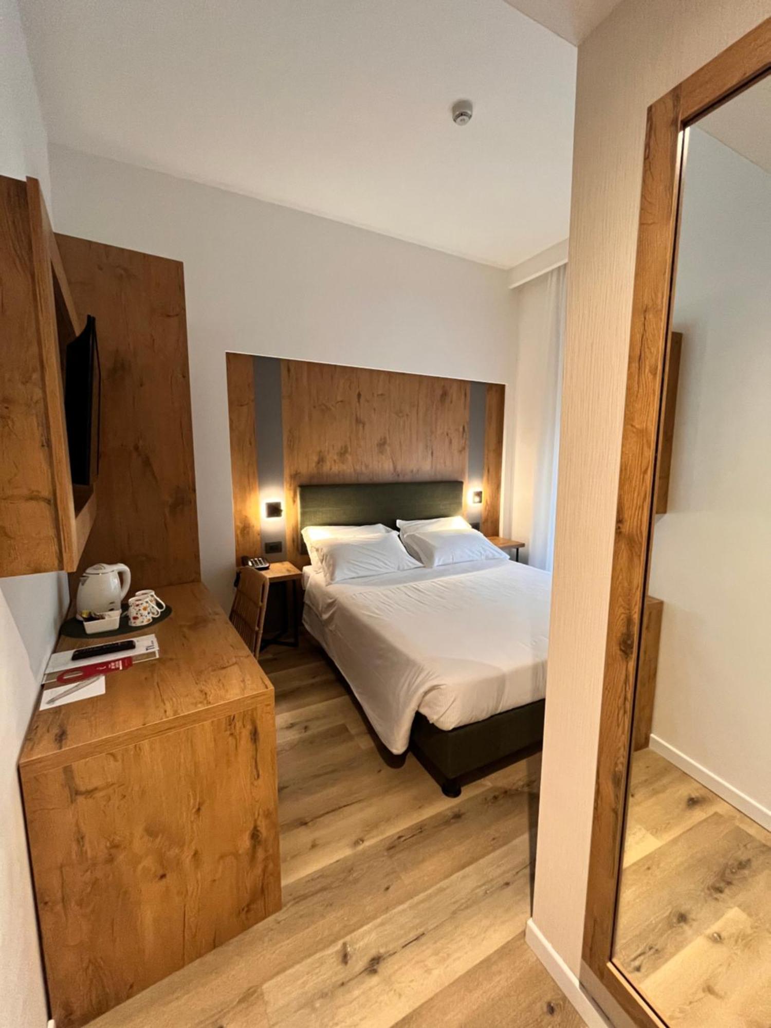 Hotel America Trydent Zewnętrze zdjęcie