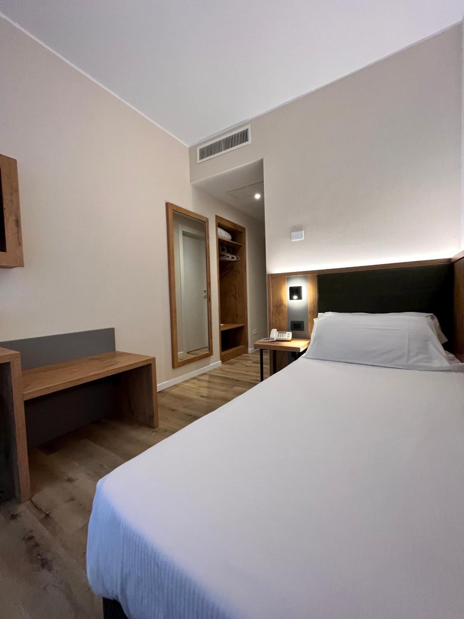 Hotel America Trydent Zewnętrze zdjęcie